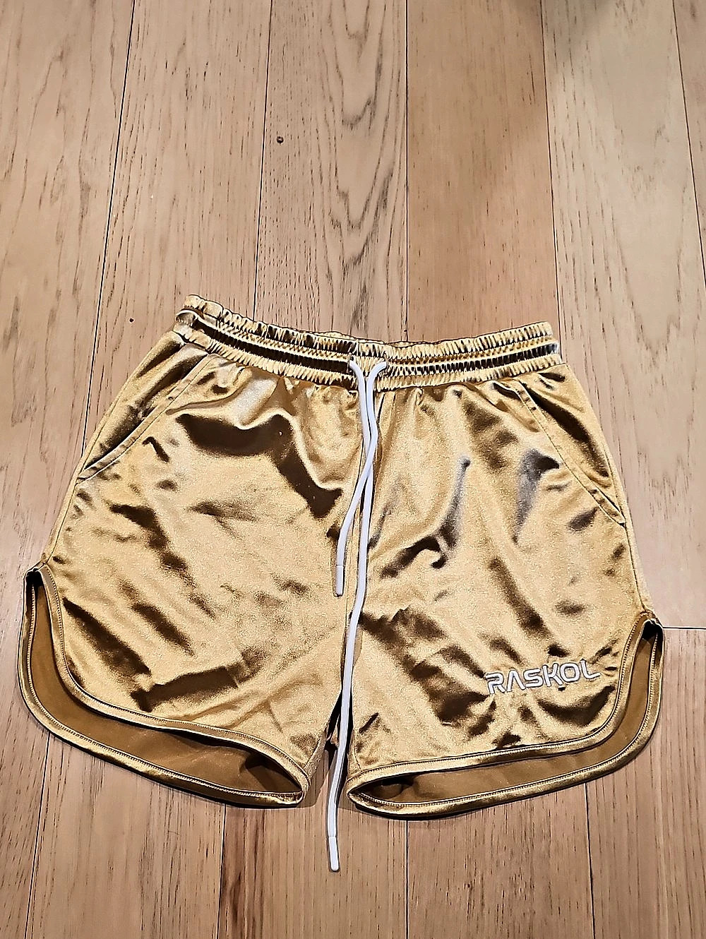 RASKOL Athletic Shorts in Gold